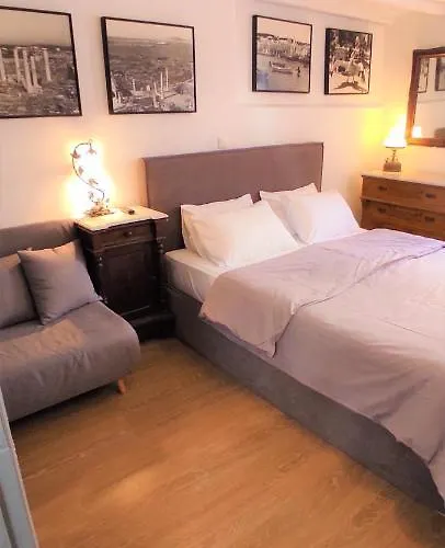 Bougainvillea Typical Town House - Private Rooftop Vakantiehuis Mykonos Town