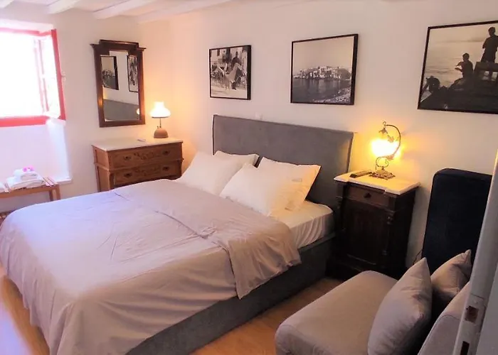 Bougainvillea Typical Town House - Private Rooftop Vakantiehuis